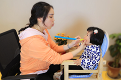 三歲寶寶不會(huì)走路不會(huì)說(shuō)話怎么辦？首先做這三點(diǎn)